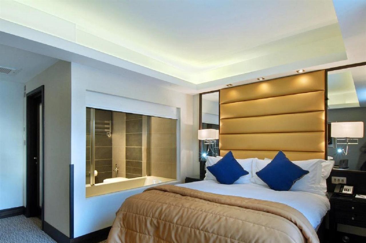 伦敦尊贵大理石拱门酒店 外观 照片 A bedroom at the hotel